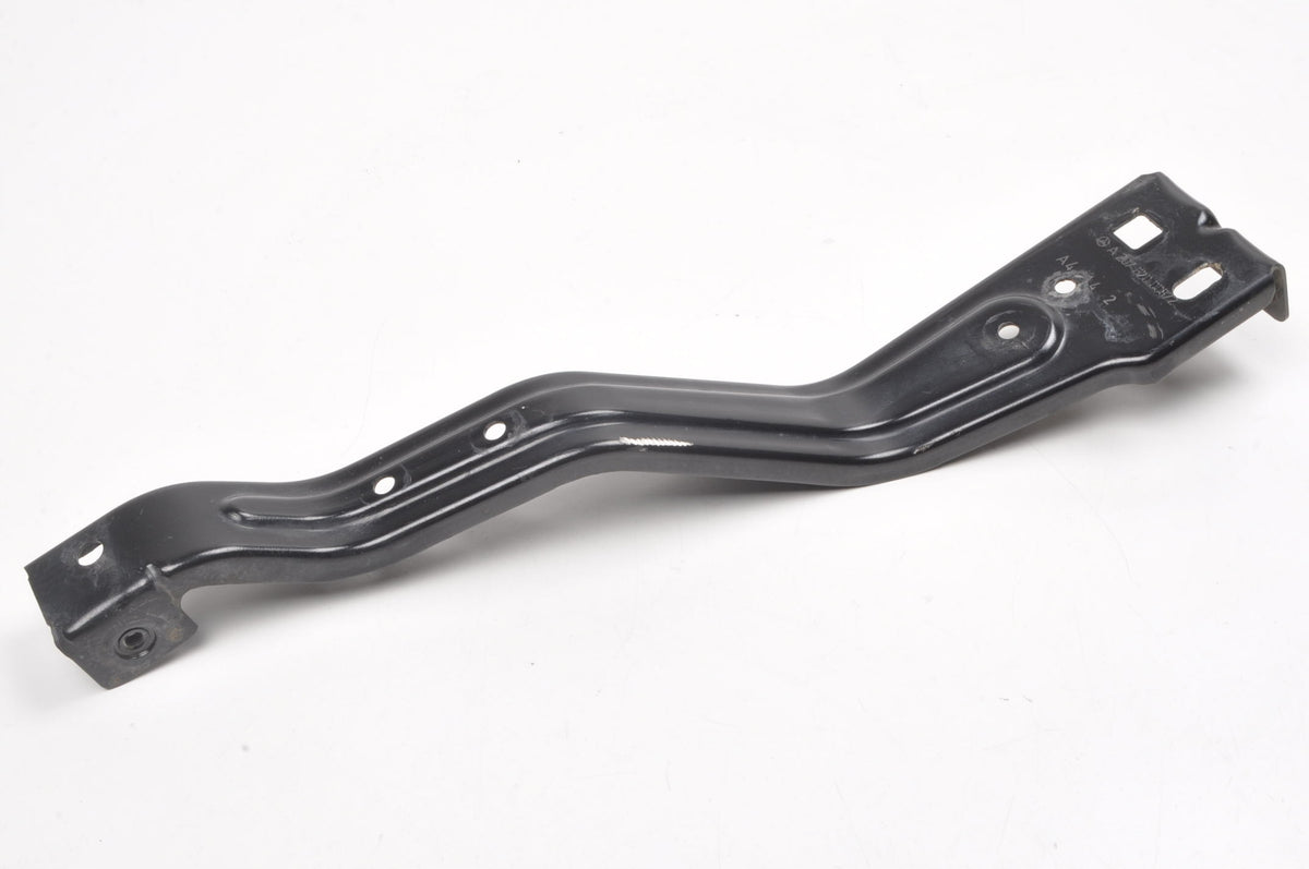 MERCEDES CLASS E W207 MOUNTING BRACKET RIGHT FRONT BELT A20762000872