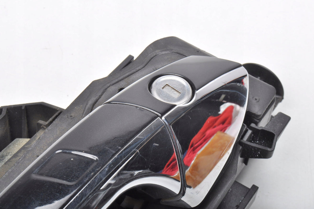 MERCEDES CLASS GLA X156 EXTERIOR DOOR HANDLE A1567670200 A2047603000