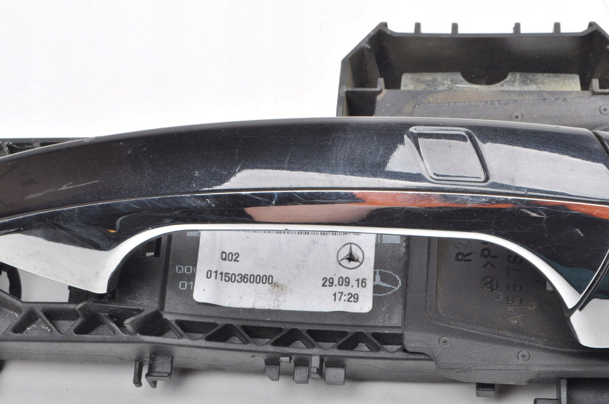 MERCEDES CLASS GLA X156 EXTERIOR DOOR HANDLE A1567670200 A2047603000