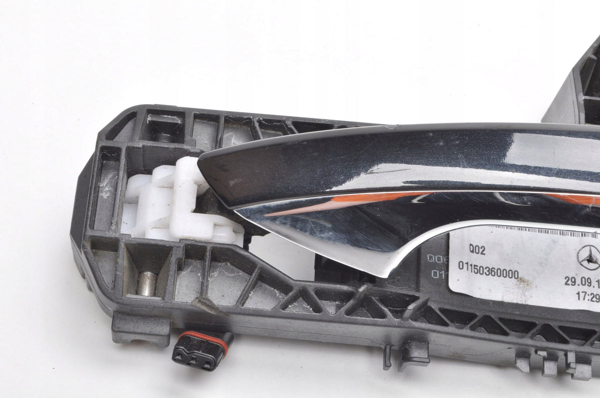 MERCEDES CLASS GLA X156 EXTERIOR DOOR HANDLE A1567670200 A2047603000