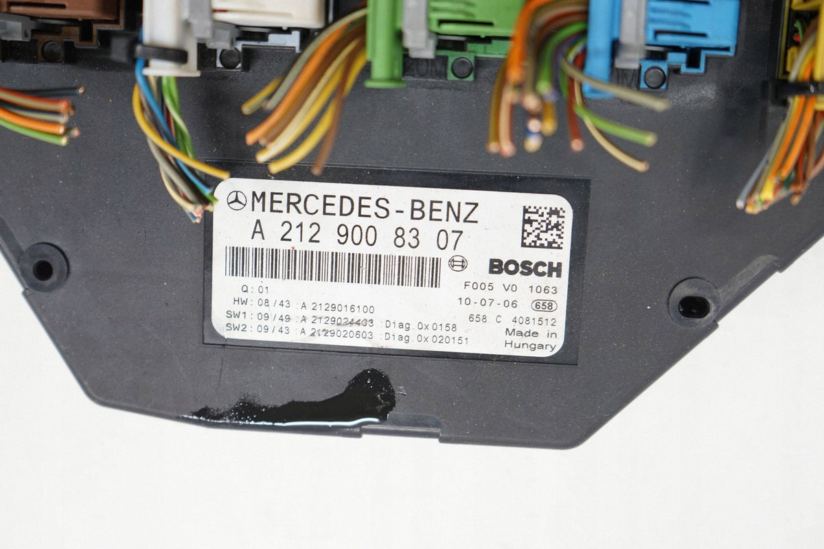 MERCEDES E W212 10R BOX FUSE BOX A2129008307