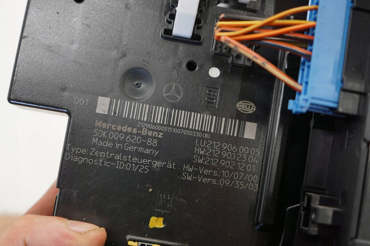 MERCEDES E W212 10R COMFORT CONTROLLER MODULE 2129060005