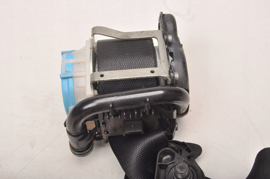 MERCEDES GLA W156 SEAT BELT RIGHT FRONT A1768602285
