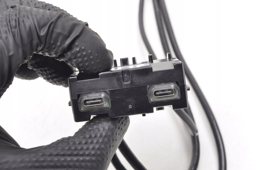 MERCEDES GLC W254 INPUT USB SOCKET A2548208000
