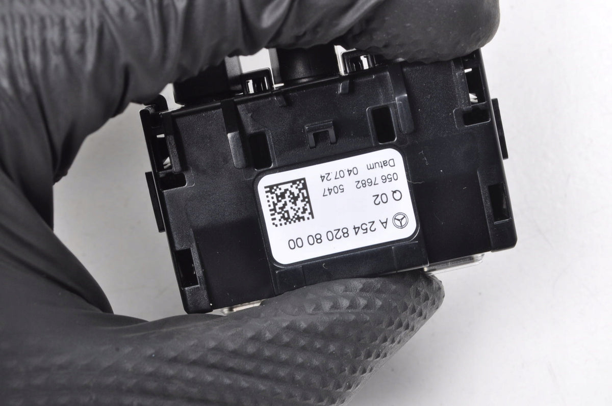 MERCEDES GLC W254 INPUT USB SOCKET A2548208000