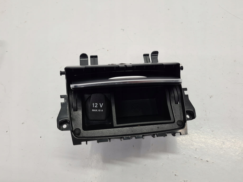 MERCEDES W156 GLA LIFT STORAGE ASHTRAY A1766804400 A1766809700