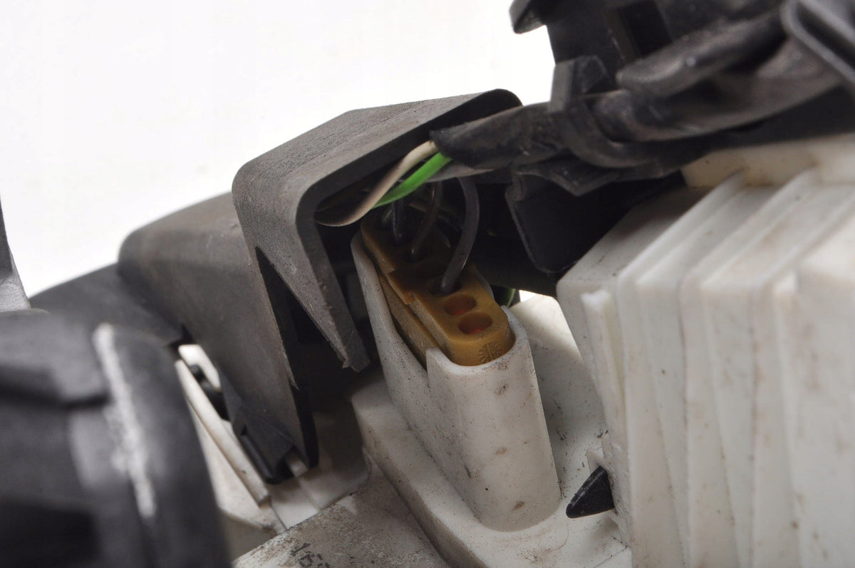 MERCEDES W169 W245 DOOR LOCK RIGHT FRONT ENGLISH 1697202635