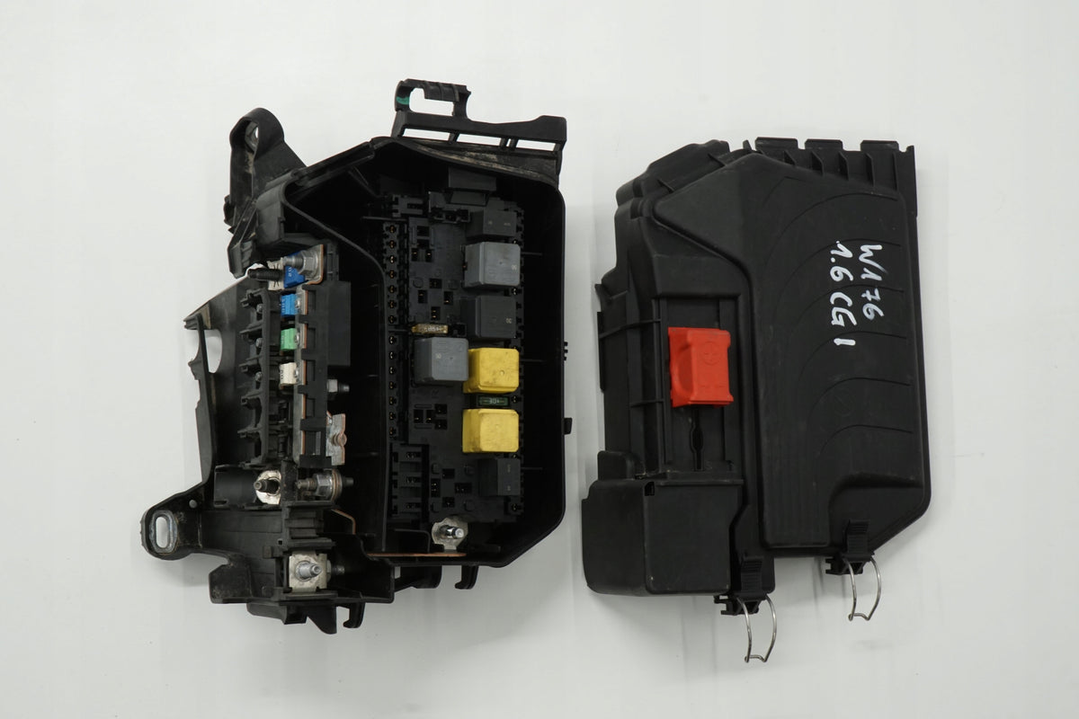 MERCEDES W176 LIFT FUSE BOX 1.6CGI A2465400182 A2465403803