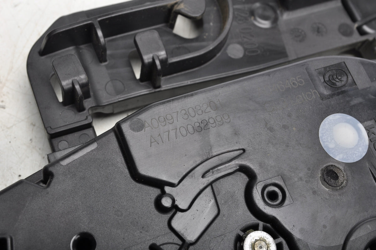 MERCEDES W177 DOOR LOCK RIGHT REAR 6 PIN