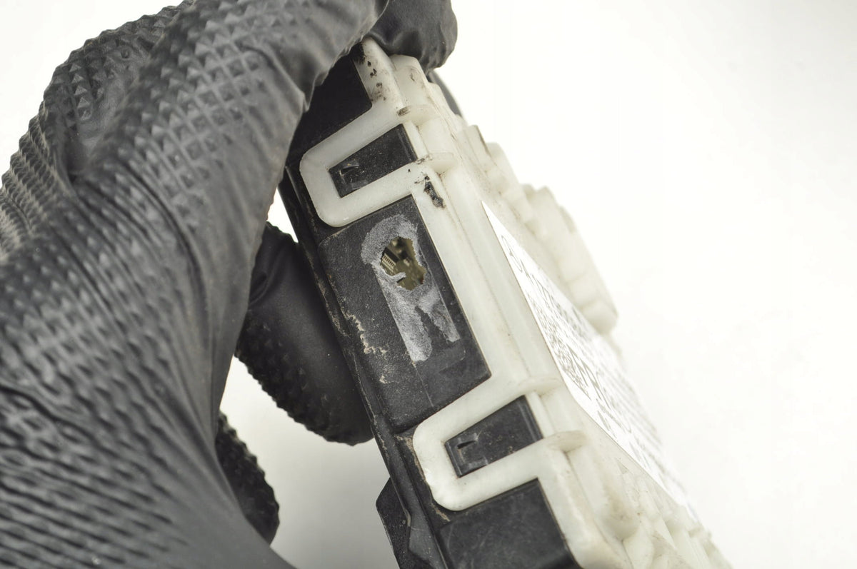 MERCEDES W177 DOOR MODULE FRONT RIGHT A1779008411