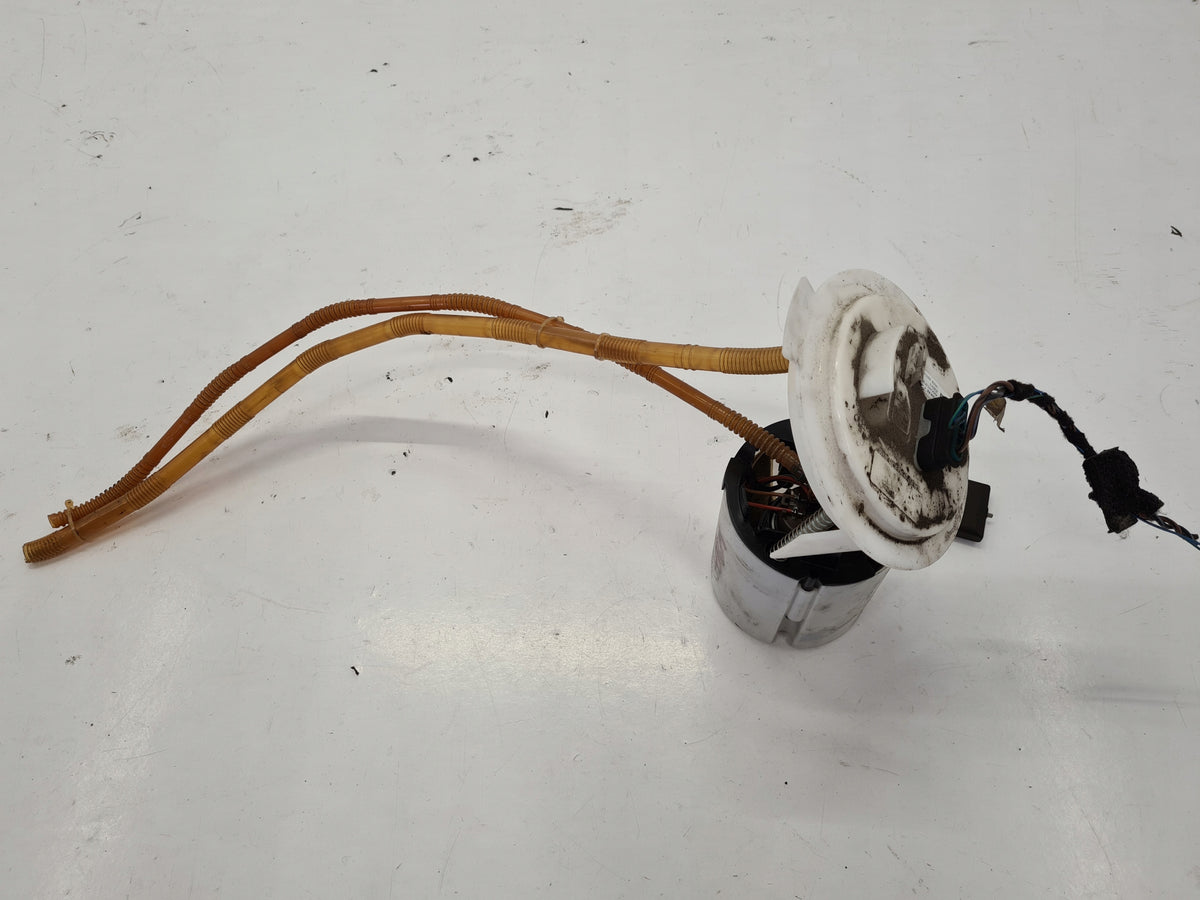 MERCEDES W207 3.5CGI FUEL PUMP A2044700794