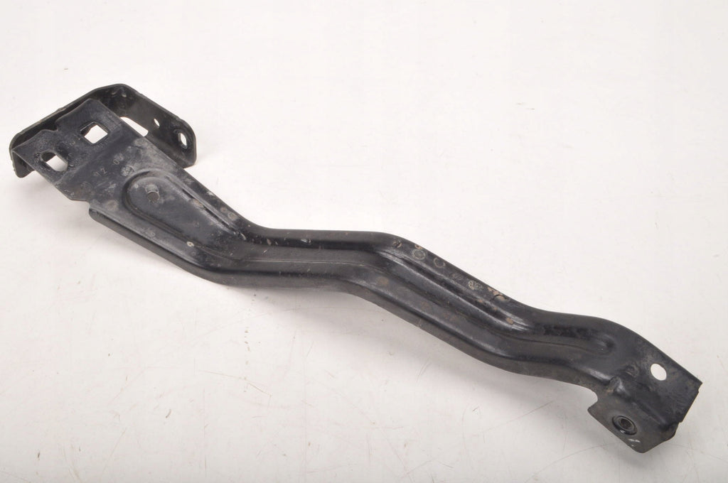 MERCEDES W207 FRONT BELT MOUNT BRACKET RIGHT 207620027