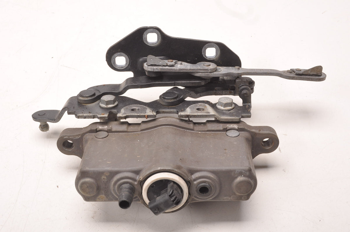 MERCEDES W207 HINGE PYROTECHNIC CARTRIDGE MASK RIGHT A2129066301