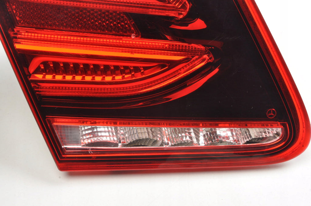 MERCEDES W207 LIFT LEFT REAR LAMP IN COUPE FLAP A2079063700