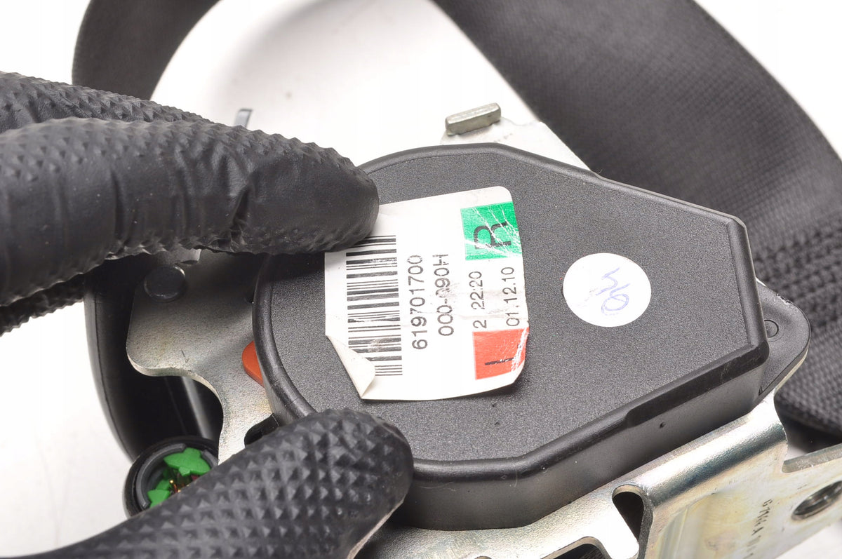 MERCEDES W207 SEAT BELT LEFT REAR A2078602385