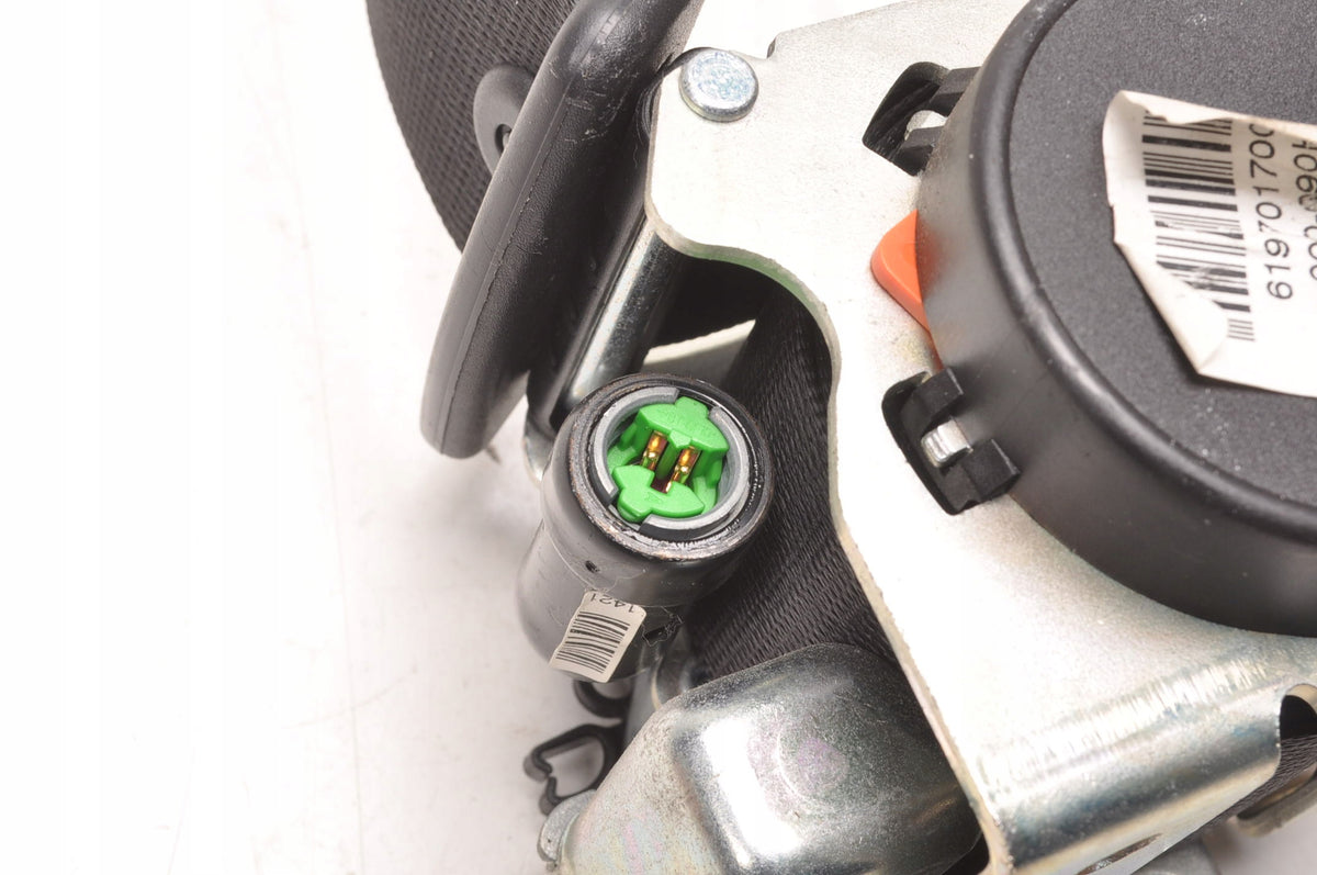 MERCEDES W207 SEAT BELT LEFT REAR A2078602385