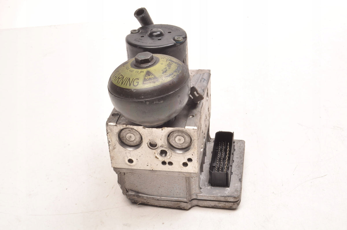 MERCEDES W211 5.0 V8 PUMP ABS 0265960012 READ DESCRIPTION!