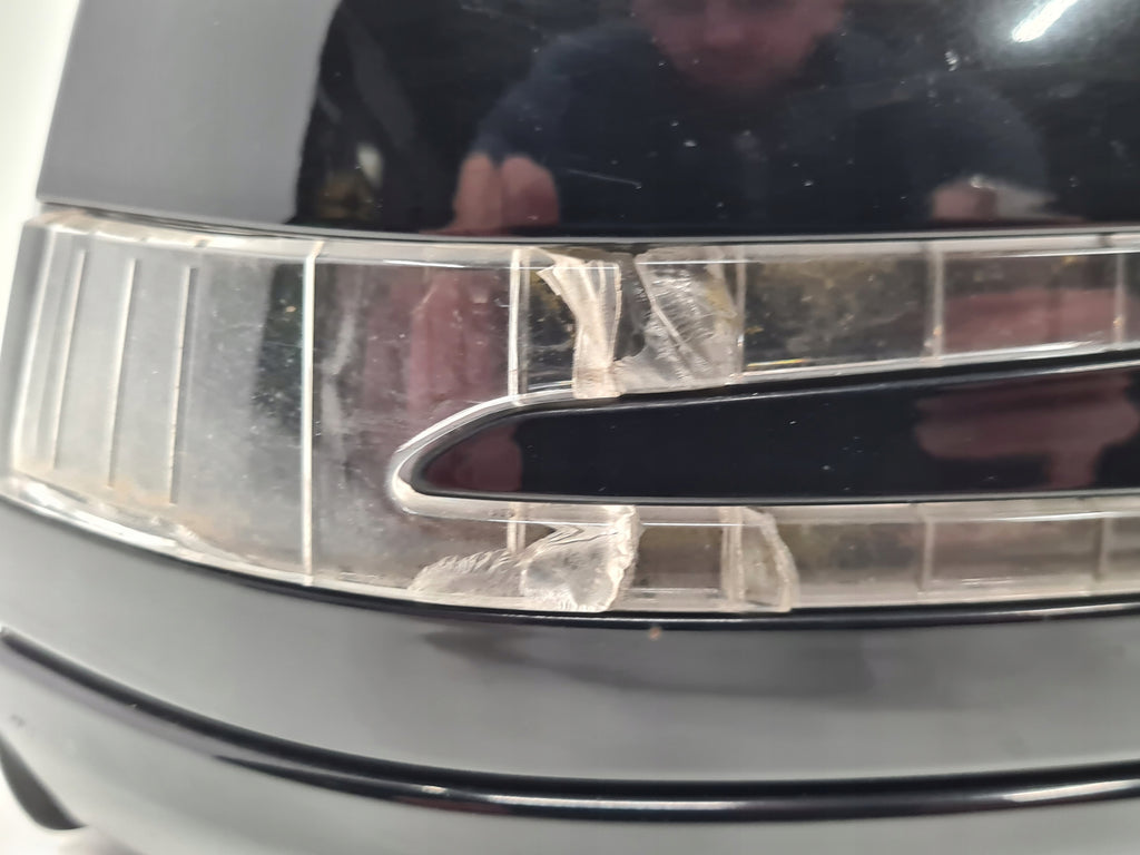 MERCEDES W212 MIRROR RIGHT 7PIN LAK 040 ENGLISH