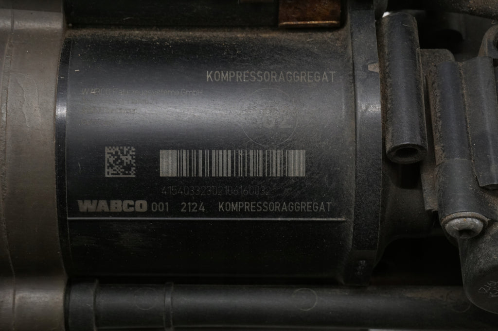 MERCEDES W212 STATION WAGON 10R SUSPENSION COMPRESSOR 415403323