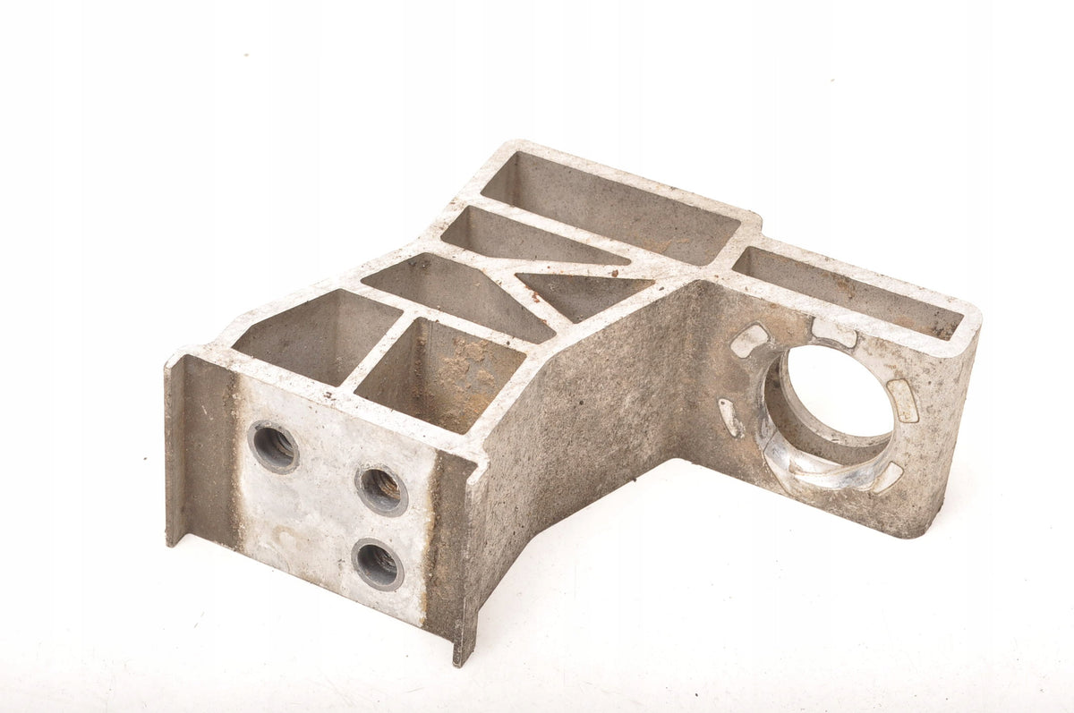 MERCEDES W213 RADIATOR MOUNT LEFT A2135010620