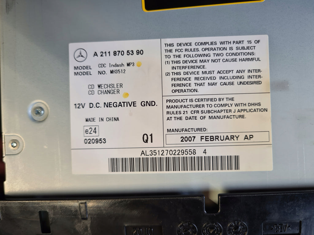 MERCEDES W219 CLS PANEL CHANGER CD A2118705390