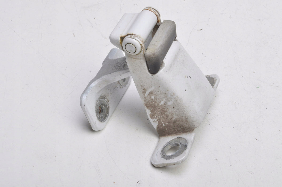 MERCEDES W415 HINGE DOOR STOP RIGHT REAR KL4312A