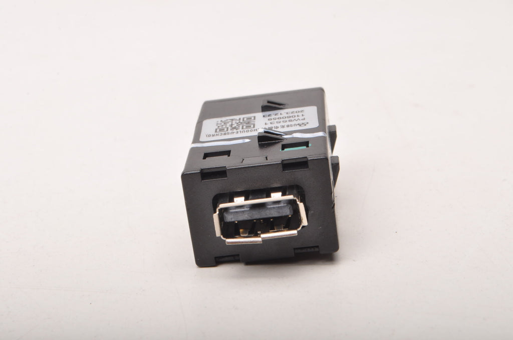 MG 3 ZS SOCKET PORT INPUT USB 11060959 2024R