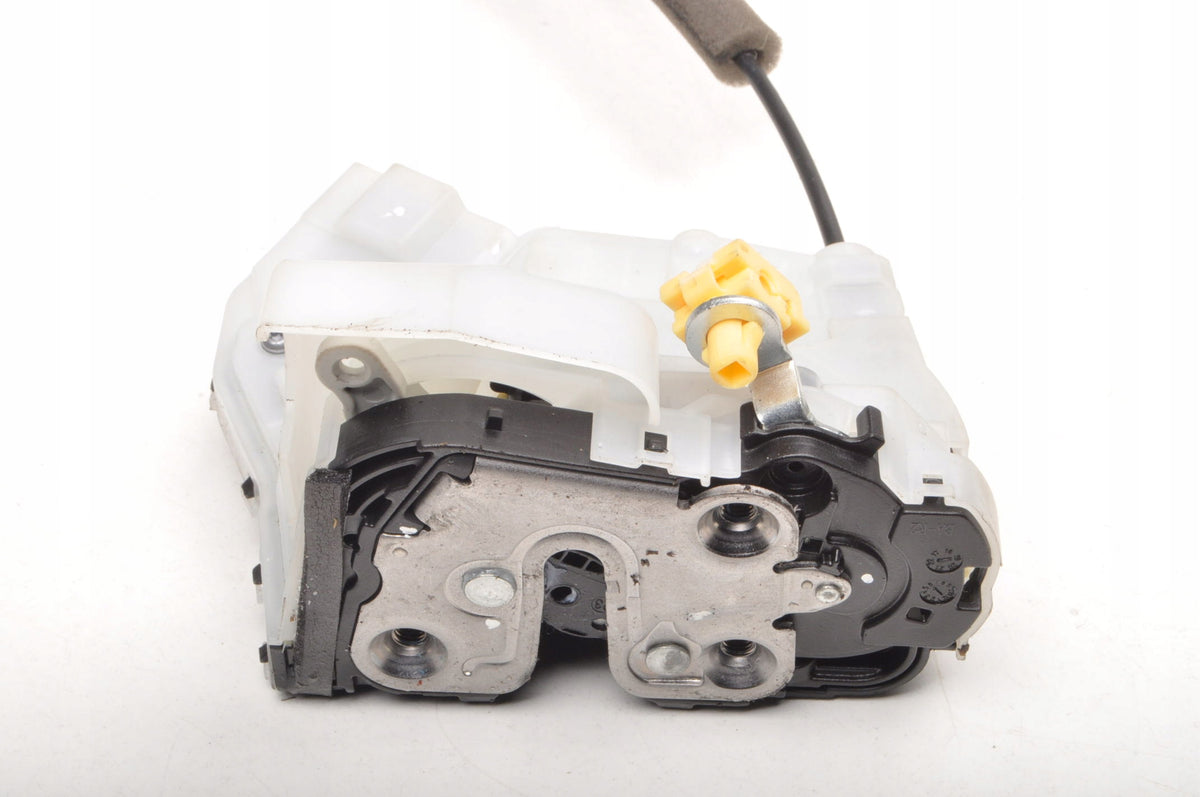 MG HS DOOR LOCK RIGHT FRONT 10527288 UK 2023 R 7 PIN