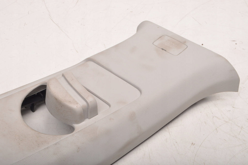 MG HS POST COVER PLASTIC RIGHT 30136563 2023R