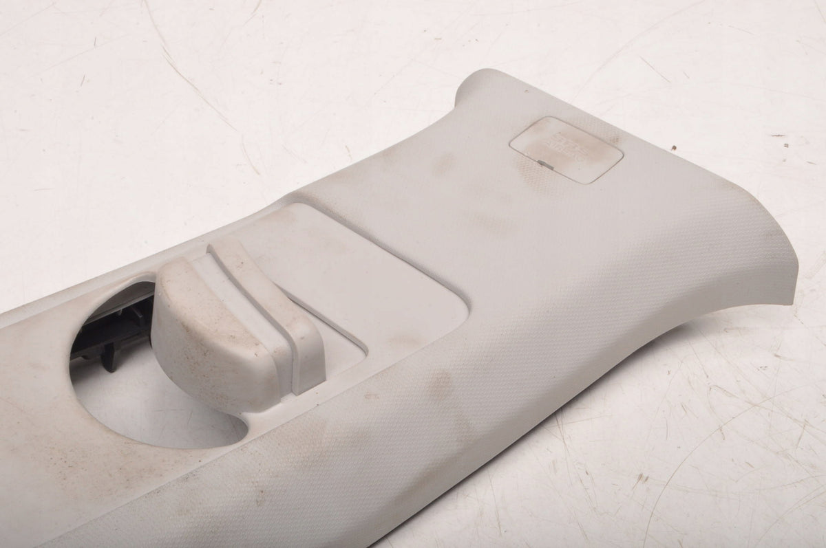MG HS POST COVER PLASTIC RIGHT 30136563 2023R