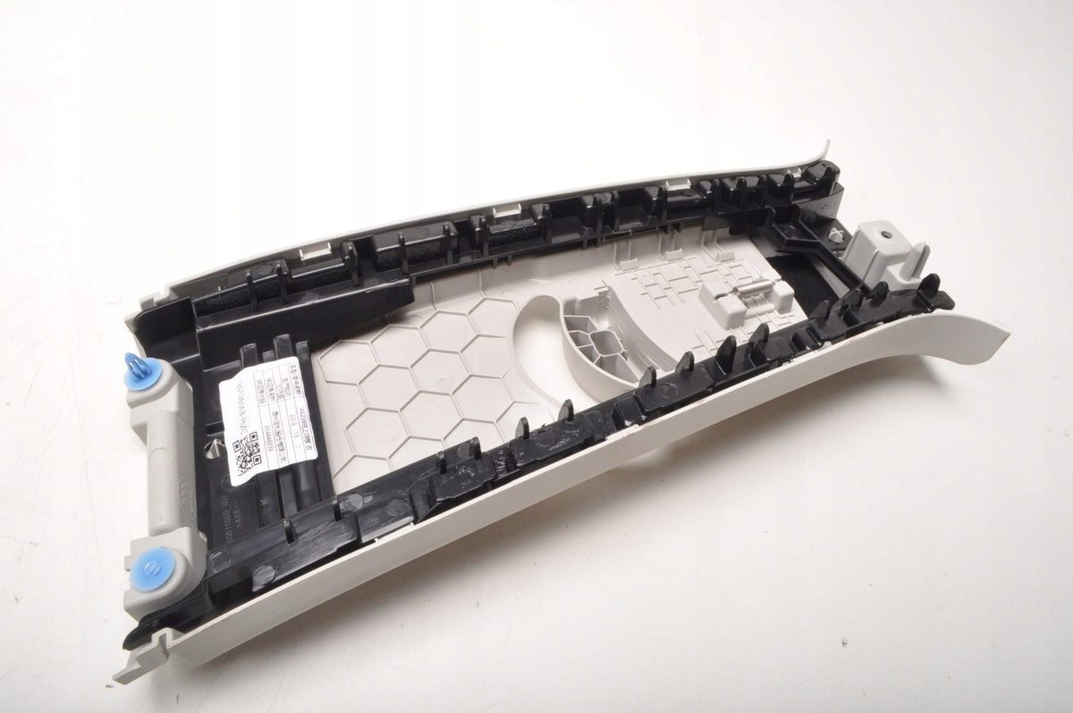 MG HS POST COVER PLASTIC RIGHT 30136563 2024R LIFT