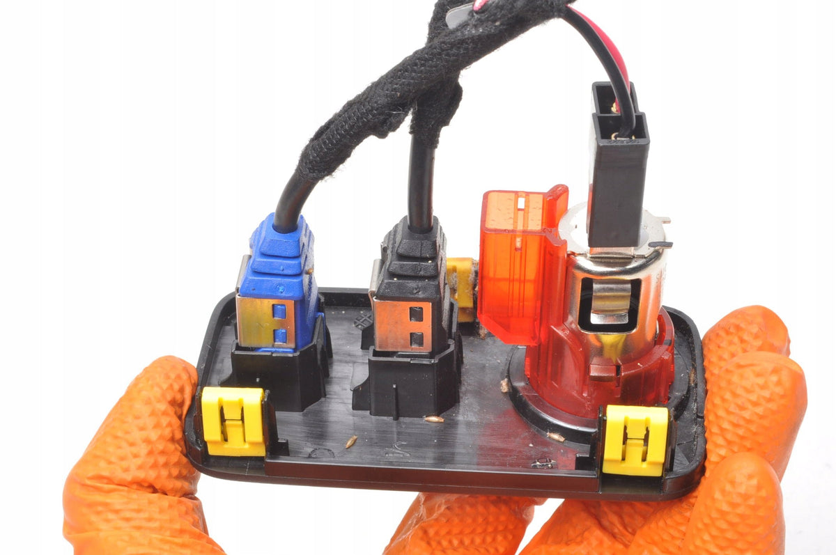 MG HS SOCKET PORT INPUT USB PANEL