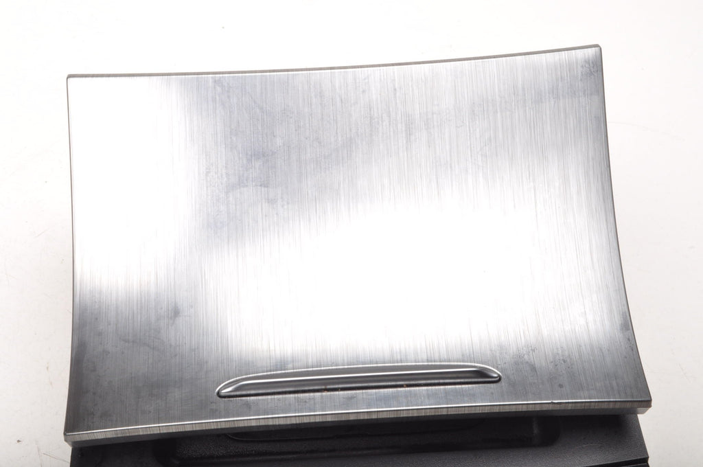 MG HS STORAGE PORT SOCKET PANEL USB 10524627 LIFT 2024R