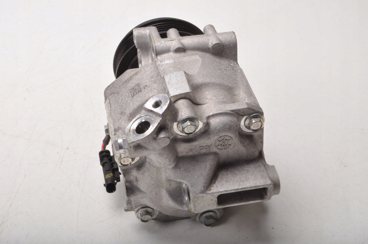MG ZS 1.0 T-GDi 111HP AIR CONDITIONING COMPRESSOR 10723614 LIFT 2022R