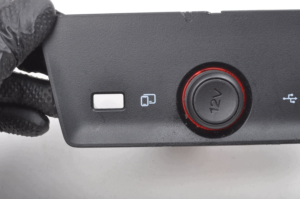 MG ZS II CIGARETTE LIGHTER PANEL 11689254 2025