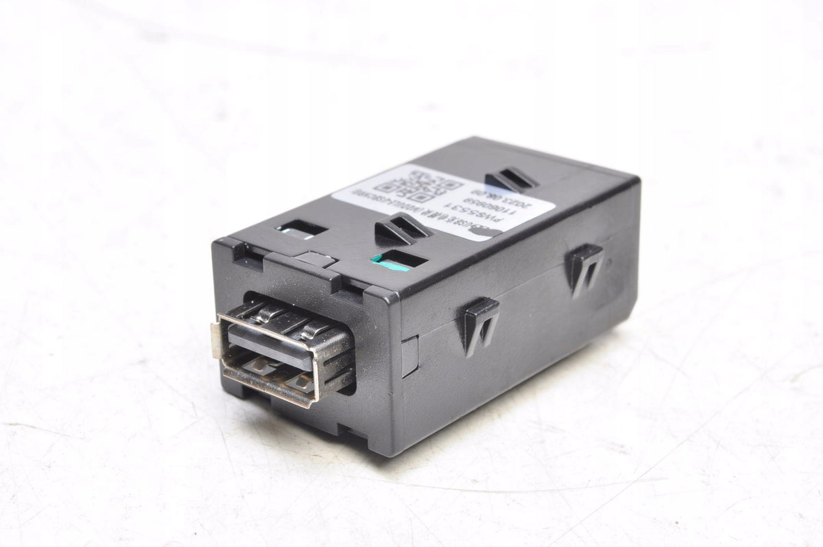 MG ZS SOCKET PORT INPUT USB 11060959 2024R LIFT