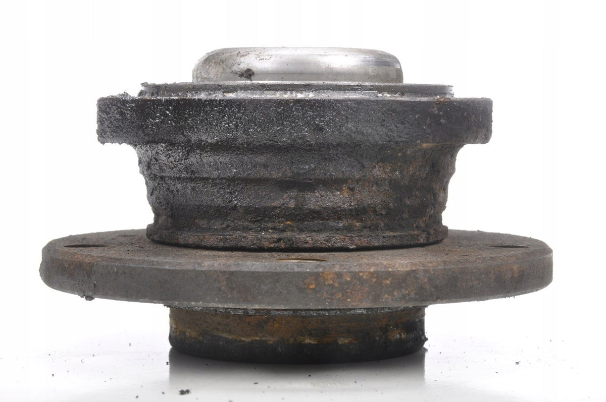 MINI R60 REAR RIGHT HUB 9806302