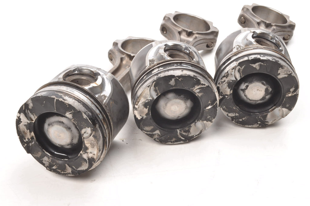 MITSUBISHI ASX 1.8 DI PISTON WITH CONNECTING ROD