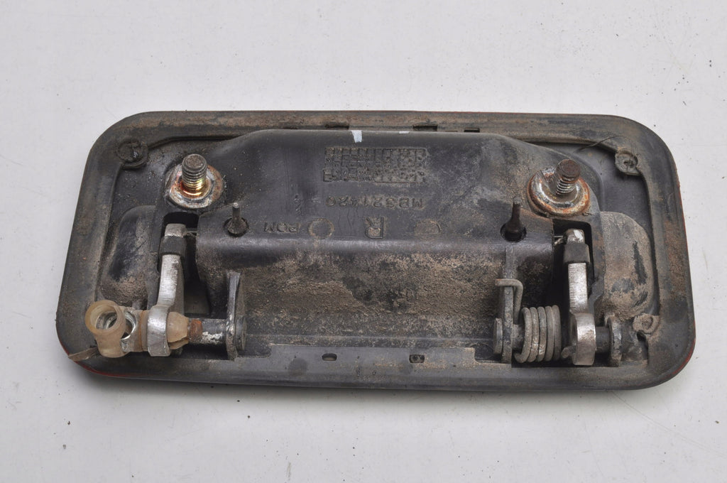 MITSUBISHI L200 DOOR HANDLE RIGHT REAR MB321420-4