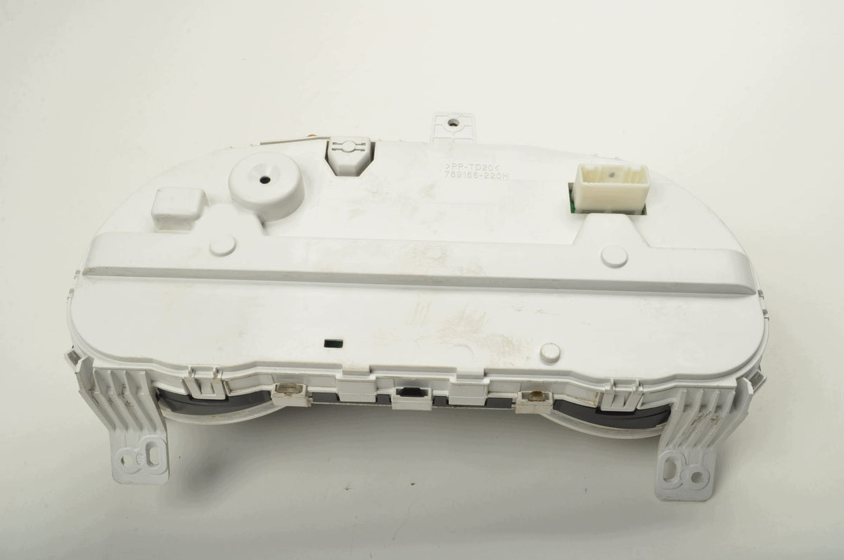 MITSUBISHI LANCER VIII 1.8 COUNTER CLOCKS EU 528-450H 8100B127A