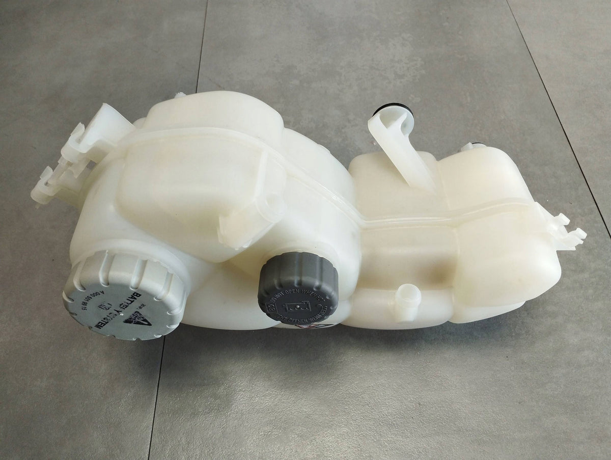 Mercedes B-CLASS 250E W242 EXPANSION TANK A2425000449