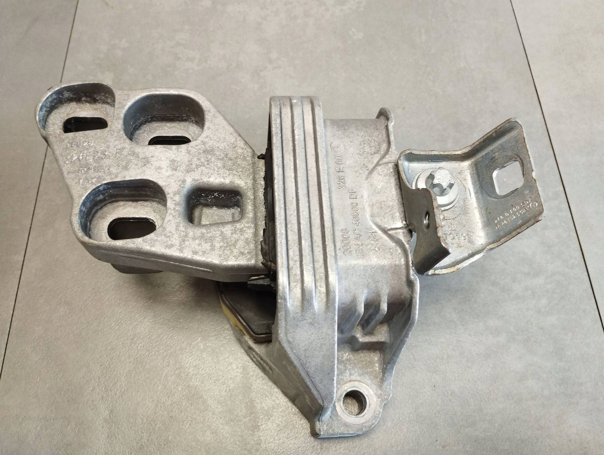 Mercedes B-CLASS W246 W242 BOX CUSHION 26008326E