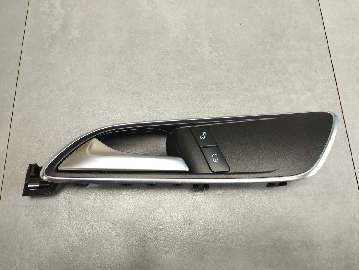 Mercedes-Benz B W246 W242 INNER HANDLE LEFT FRONT
