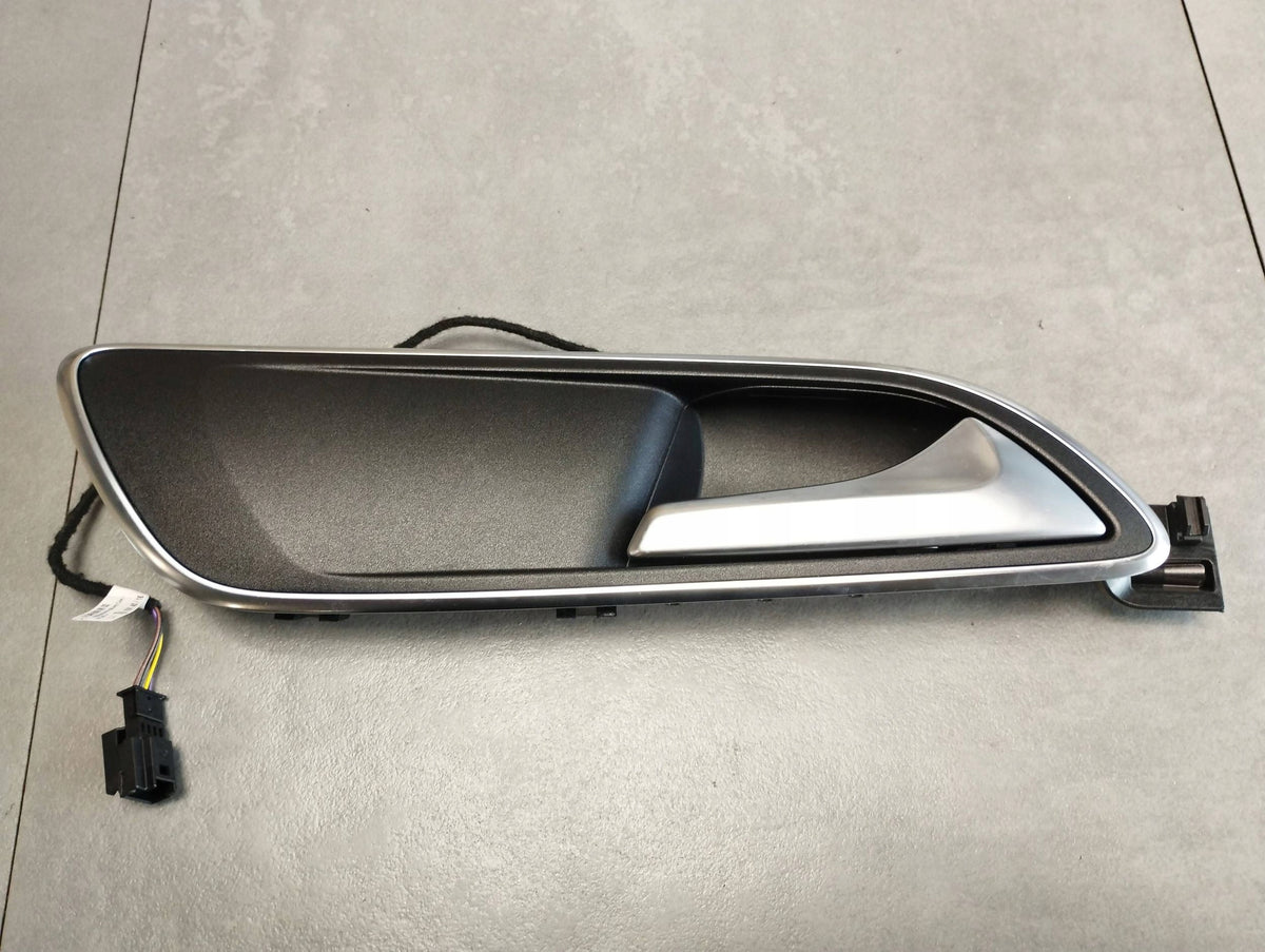 Mercedes-Benz B W246 W242 INTERIOR HANDLE RIGHT FRONT A2467600