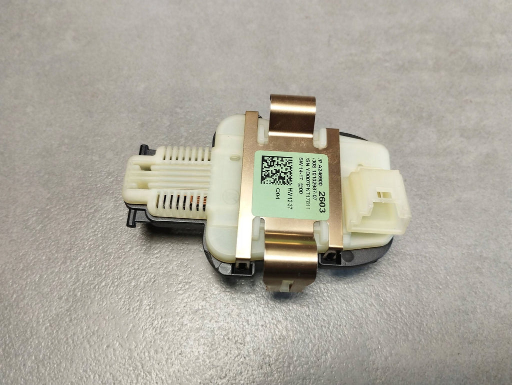 Mercedes-Benz B W246 W242 RAIN SENSOR A2469002603