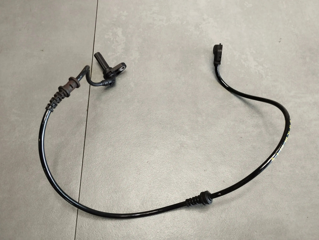 Mercedes-Benz CLS C218 ABS SENSOR A2129053403