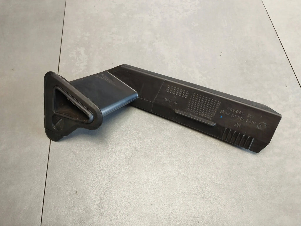 Mercedes-Benz CLS C218 CHANNEL WATER DRAIN A2128320625