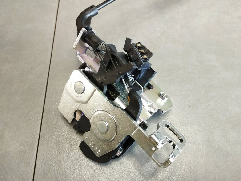 Mercedes-Benz CLS C218 COUCH BACK LATCH A2129200172