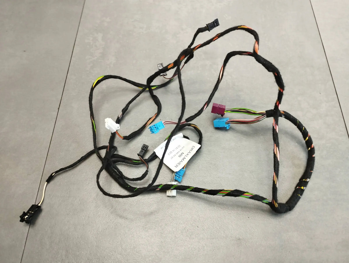 Mercedes-Benz CLS C218 DOOR HARNESS RIGHT FRONT A2185404307