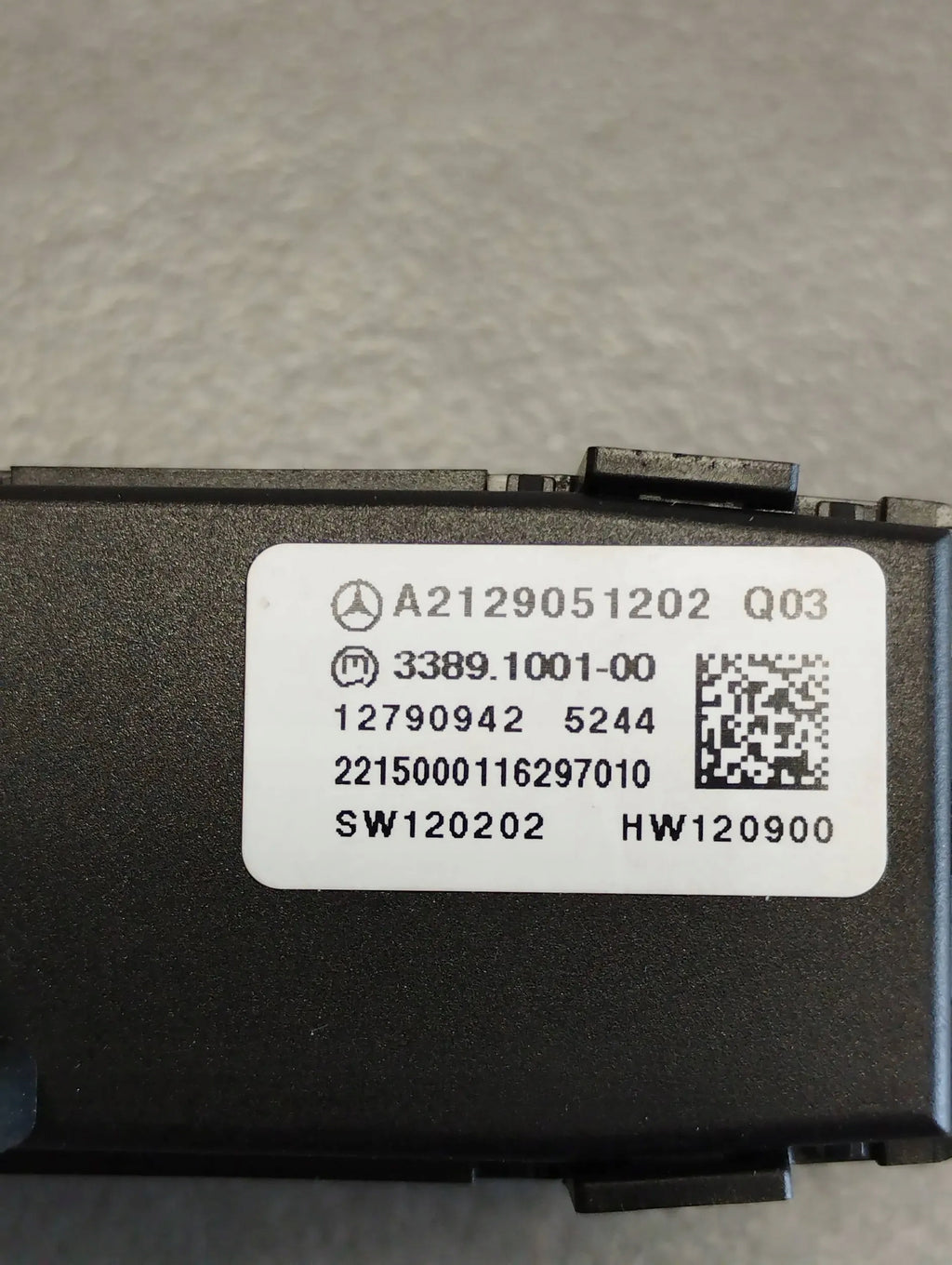 Mercedes-Benz CLS C218 DRIVING MODE SWITCH A2129051202